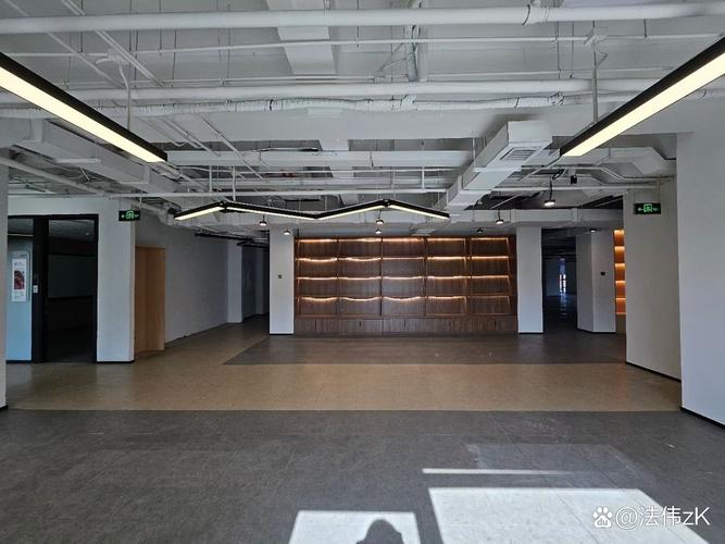 第四空间：除家、办公室外的城市社交场所（第四空间图片）