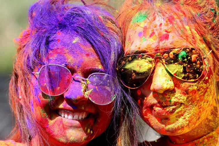 印度胡里节颜料的植物来源（印度胡里节的庆祝方式）