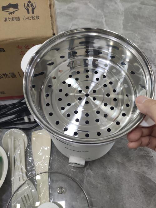 宿舍神器不用电的锅能用吗（宿舍神器不用电的锅能用吗视频）