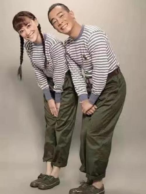 应采儿和陈小春多少岁（应采儿跟陈小春年纪）