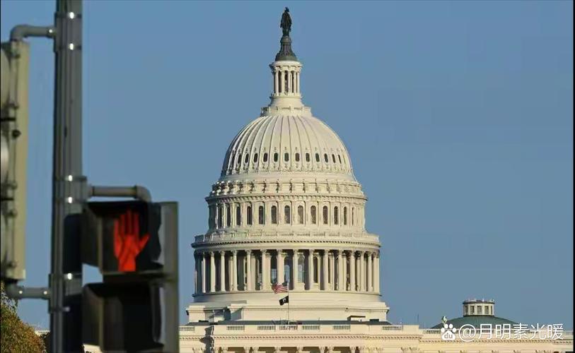 伦敦金属交易所恢复交易 铜	、铝等所有合约一度暂停交易逾两小时