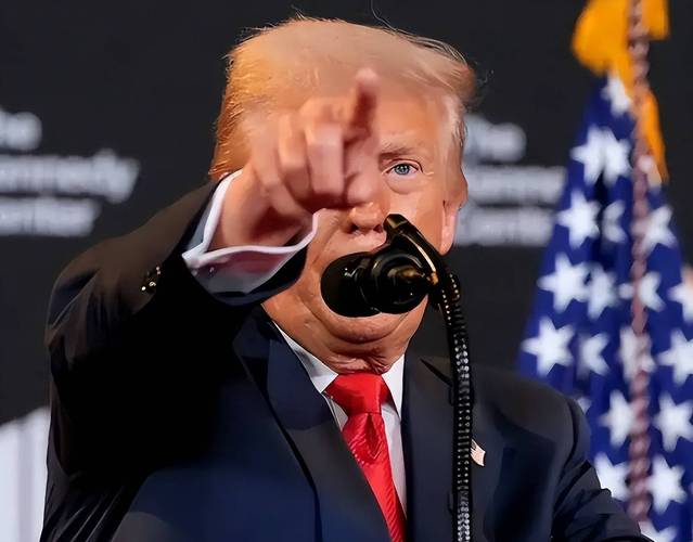 视频|特朗普：我对北约很失望 应考虑退出北约可能性