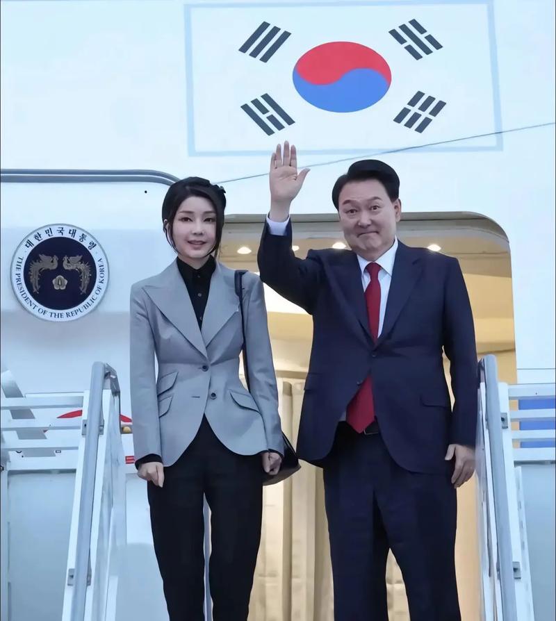 金建希和保安队长是谁（金建希和保安队长是谁啊）