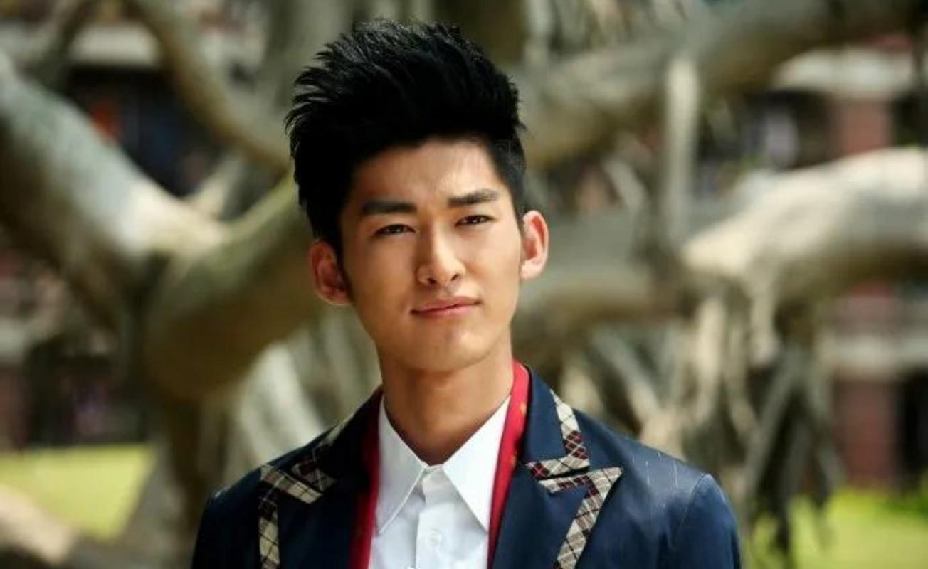 帮我播放张翰演的(我想看张翰的连续剧)