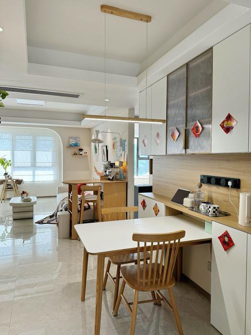 小户型改造视频大全（小户型改造攻略 打造小而美的家）