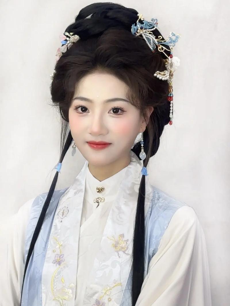 汉服妆造教程图解（汉服妆造视频）