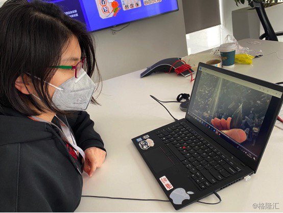 农民手机应用技能培训：数字中国的下沉市场突围（数字化手机）