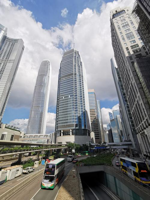 中国龙工早盘涨逾16% 去年纯利约13亿元同比增长27.70%