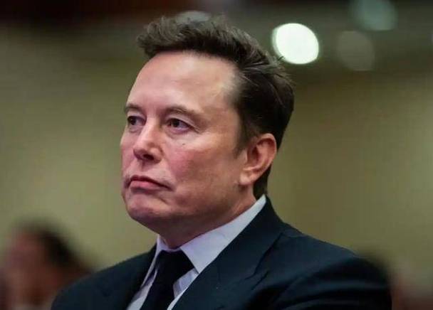 特朗普将下令支付TSA工资 资金来源引质疑