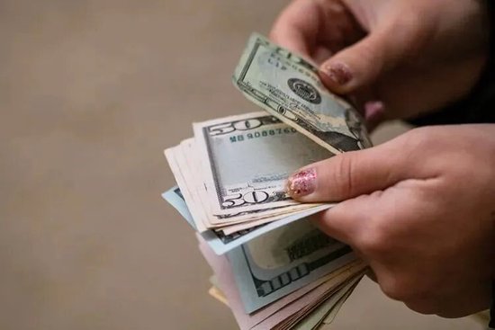 五大行2024年人均薪酬披露！交行超30万，宇宙行23.1万